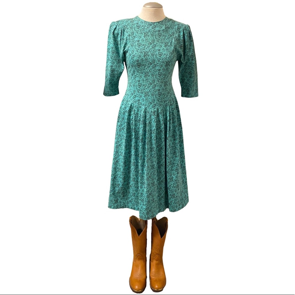 VINTAGE - EXPLOSION MICRO FLORAL PRINT DRESS